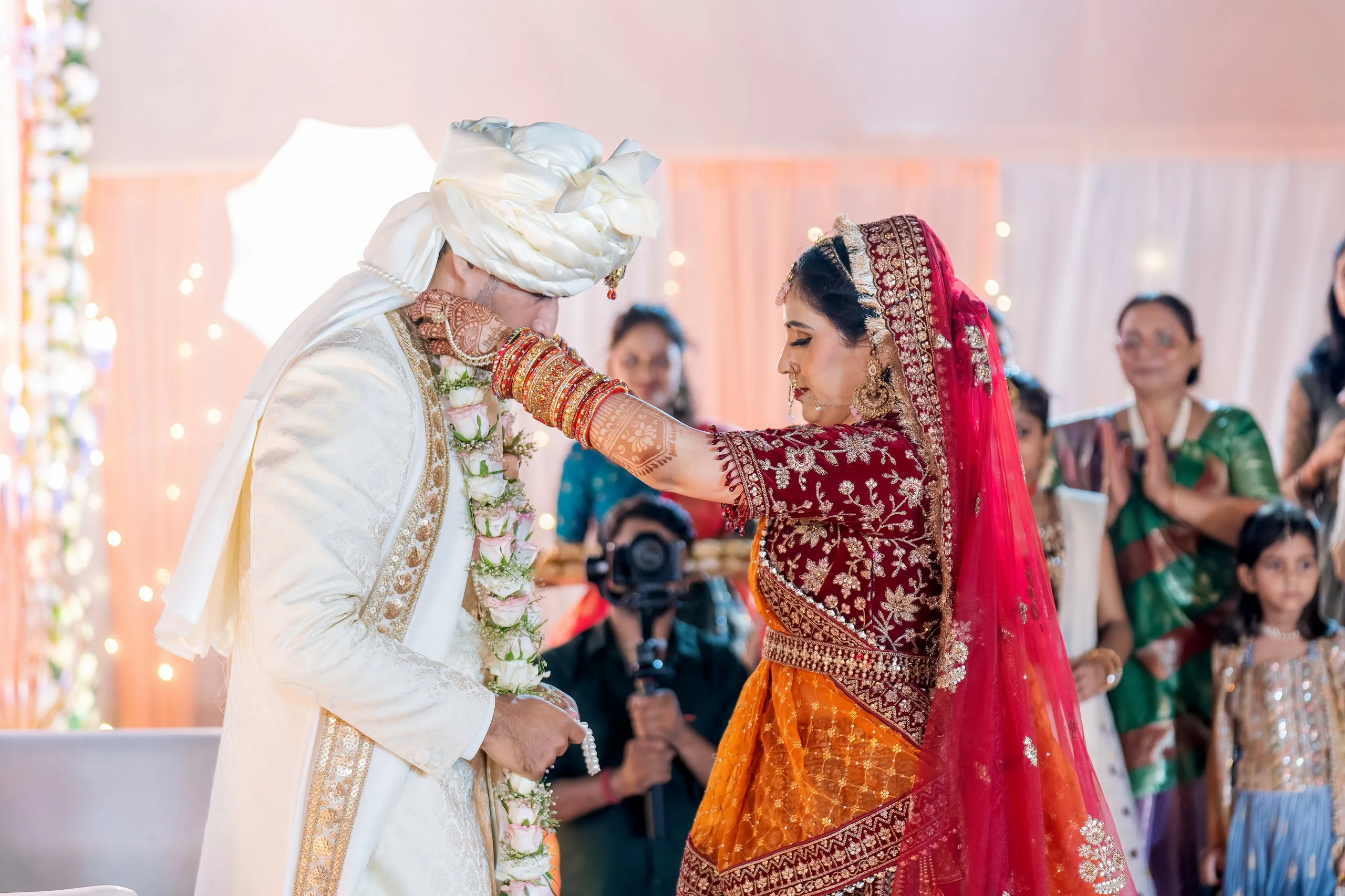 Jyoti & Satyam - Photo 15