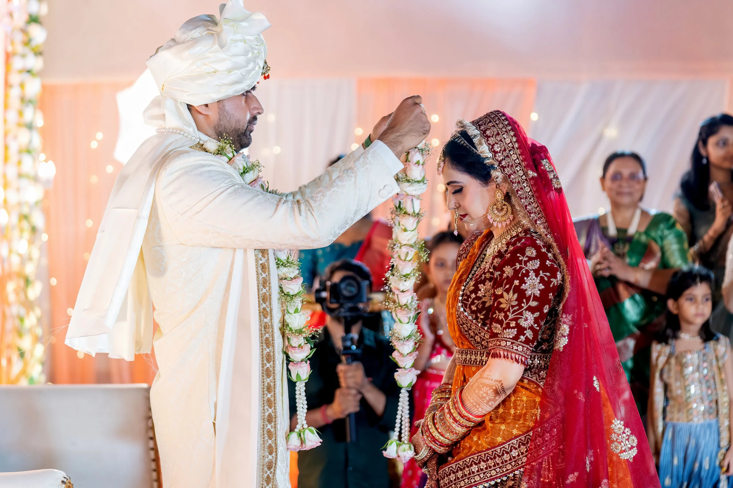 Jyoti & Satyam - Photo 16