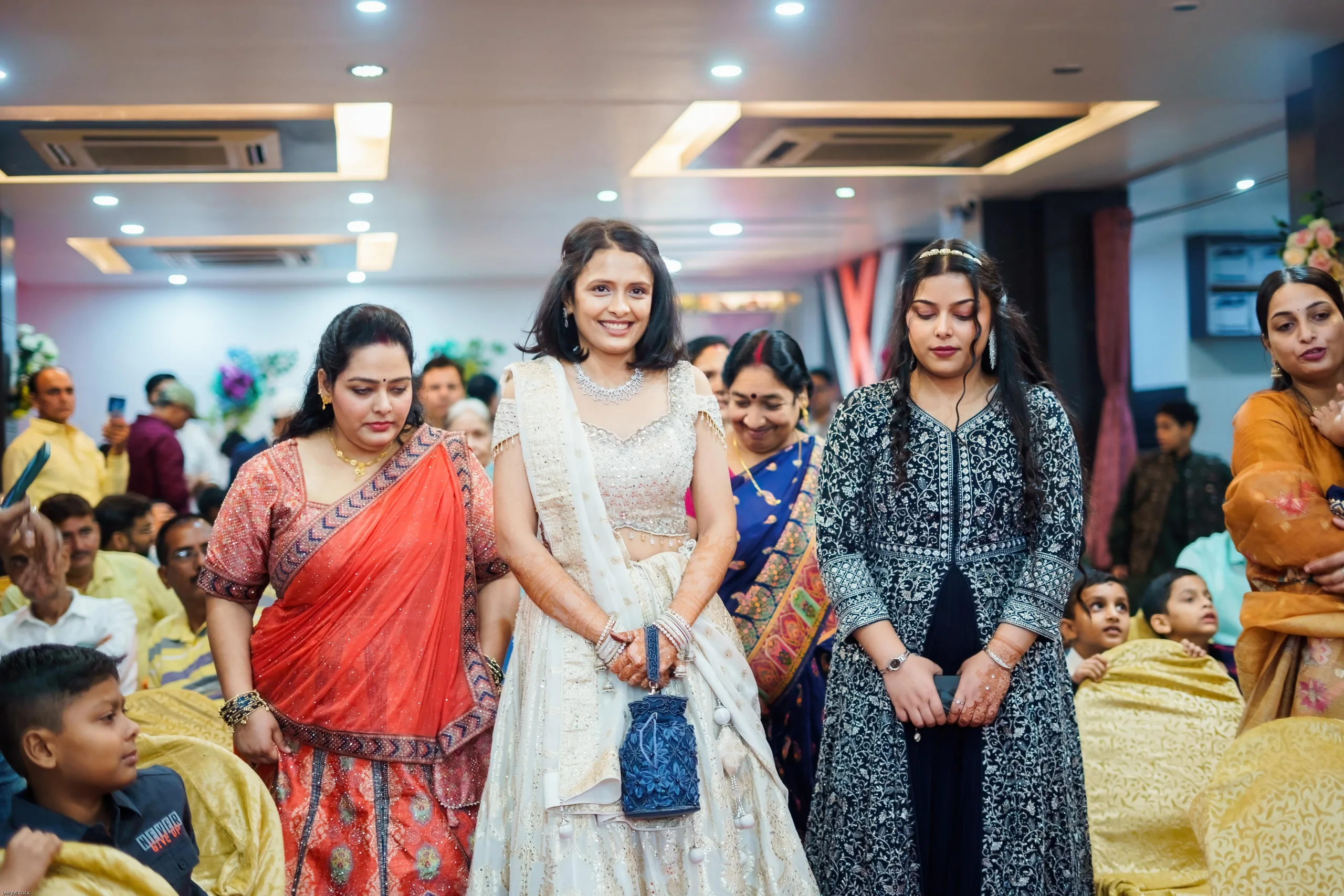Juhi & Gyan - Photo 3