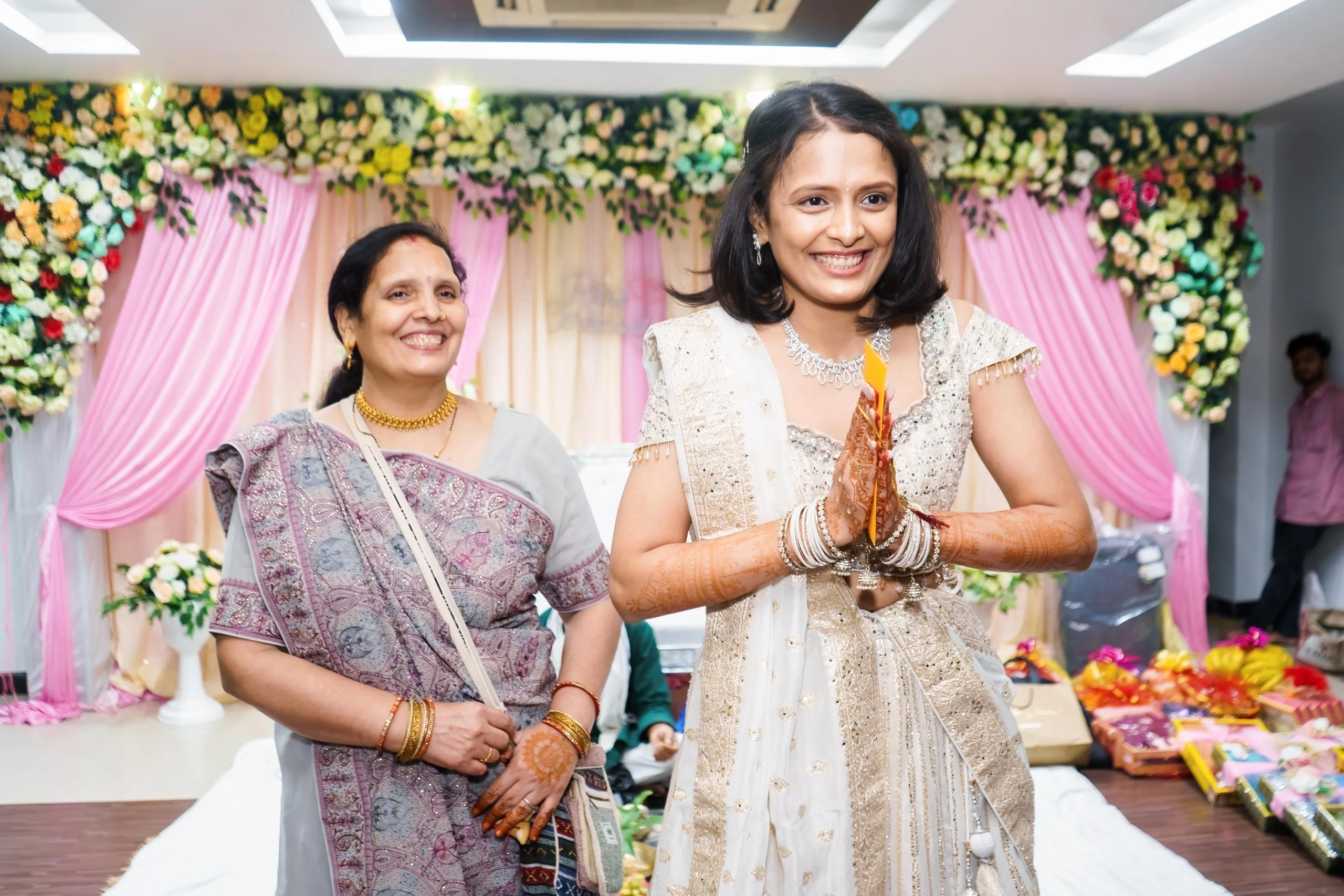 Juhi & Gyan - Photo 10